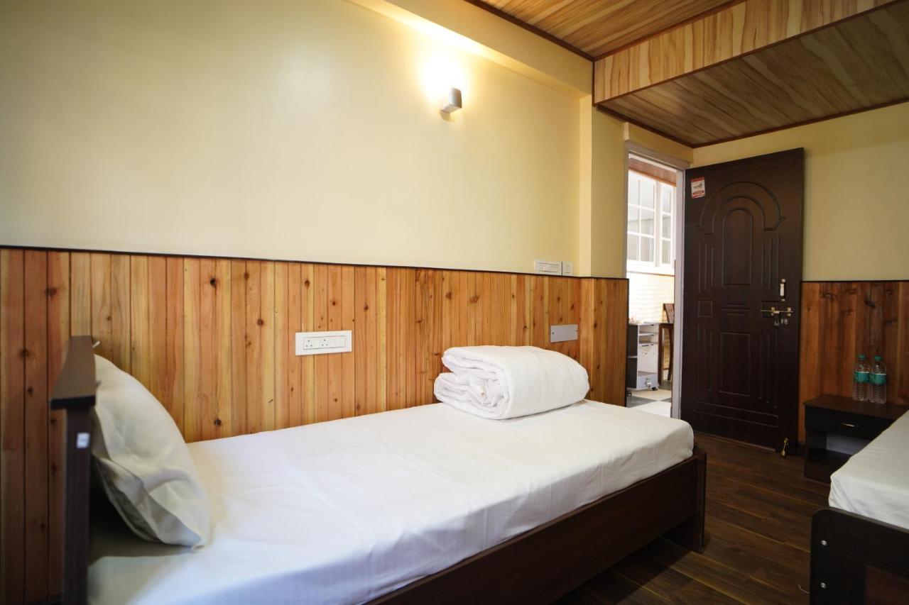 Hotel Hill Queen Near Sherpa Gumba Darjeeling Mall 5 Min Couple Friendly Buitenkant foto