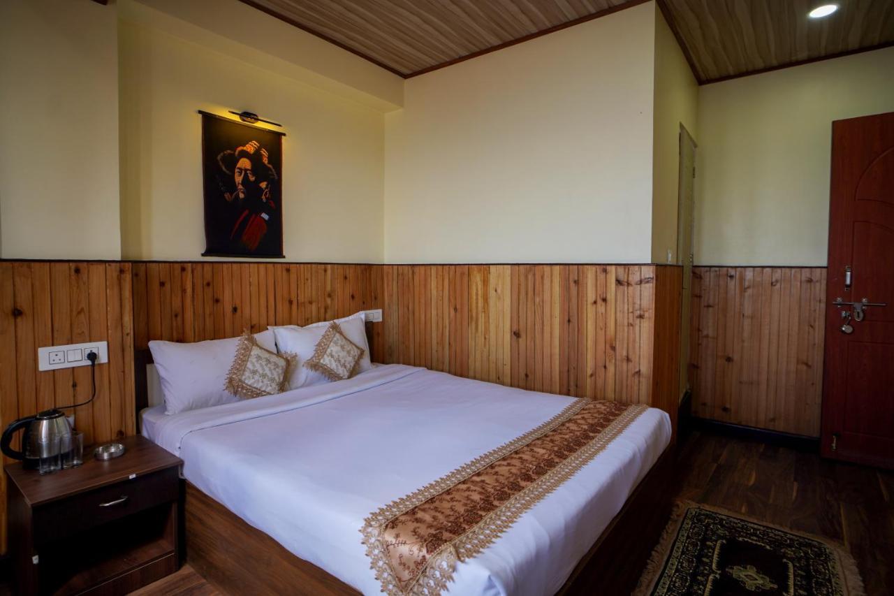 Hotel Hill Queen Near Sherpa Gumba Darjeeling Mall 5 Min Couple Friendly Buitenkant foto