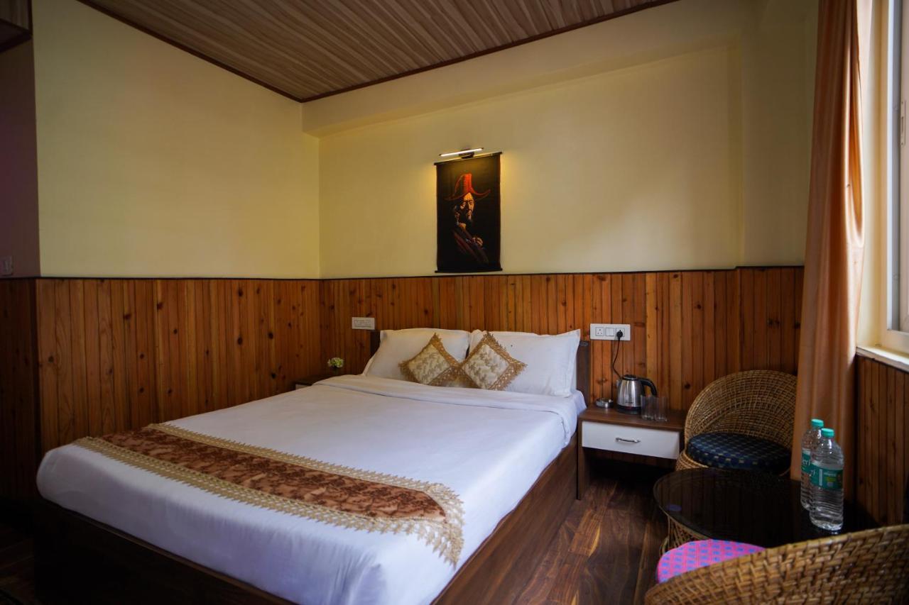 Hotel Hill Queen Near Sherpa Gumba Darjeeling Mall 5 Min Couple Friendly Buitenkant foto
