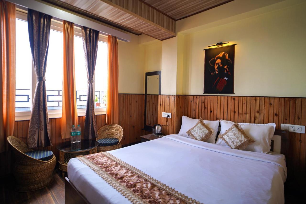 Hotel Hill Queen Near Sherpa Gumba Darjeeling Mall 5 Min Couple Friendly Buitenkant foto