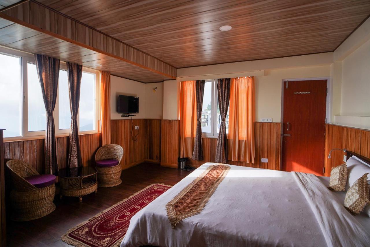 Hotel Hill Queen Near Sherpa Gumba Darjeeling Mall 5 Min Couple Friendly Buitenkant foto