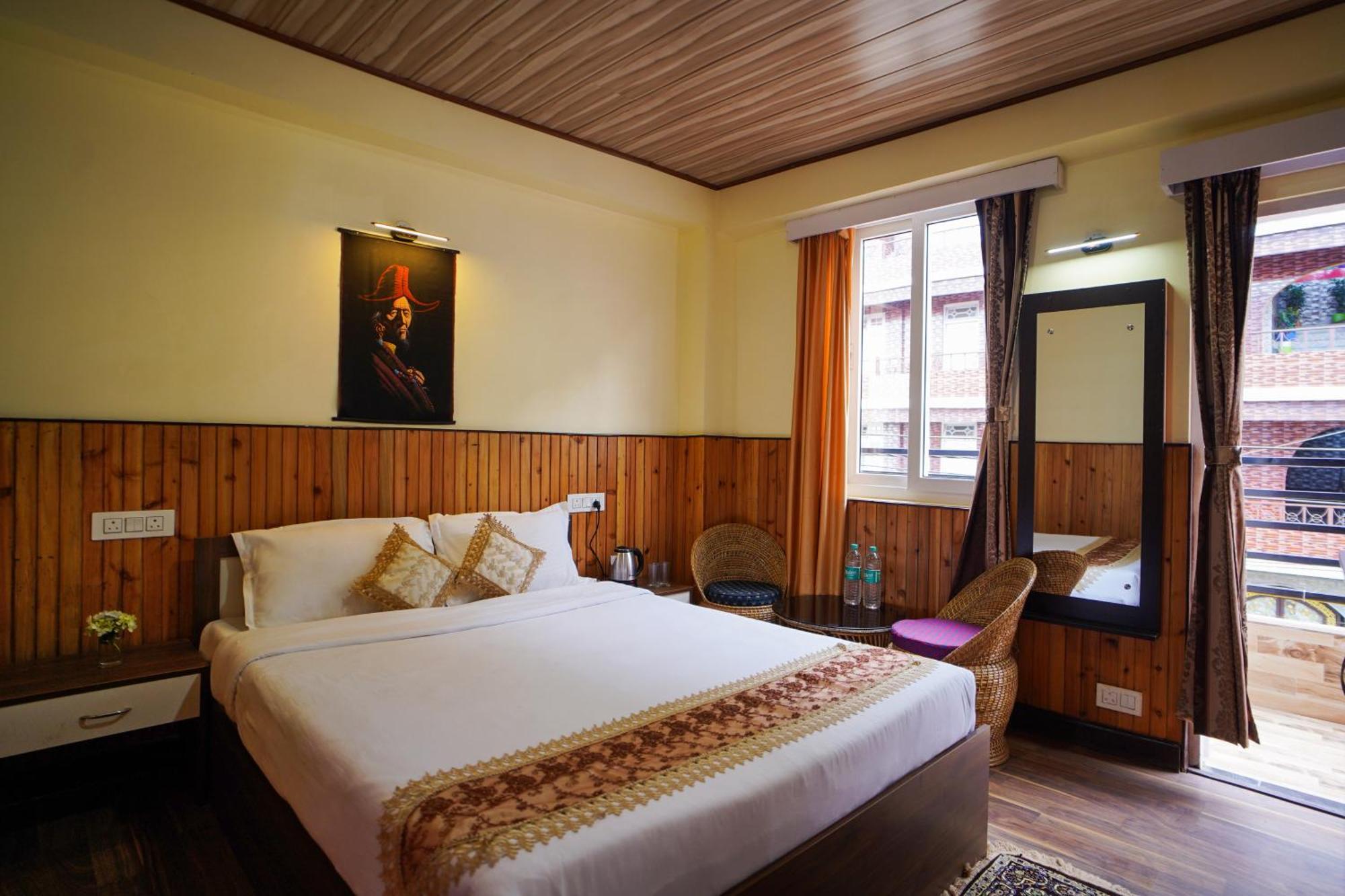 Hotel Hill Queen Near Sherpa Gumba Darjeeling Mall 5 Min Couple Friendly Buitenkant foto